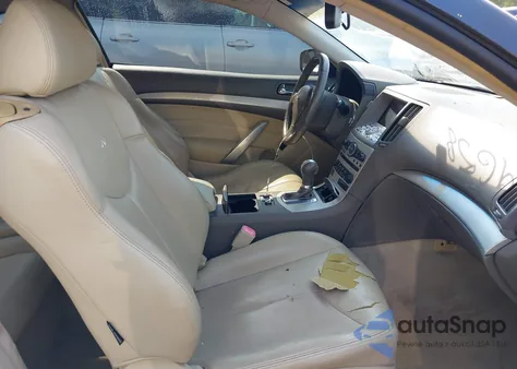 2009 Infiniti G37X из США, поврежденный, VIN JNKCV64F49M654214